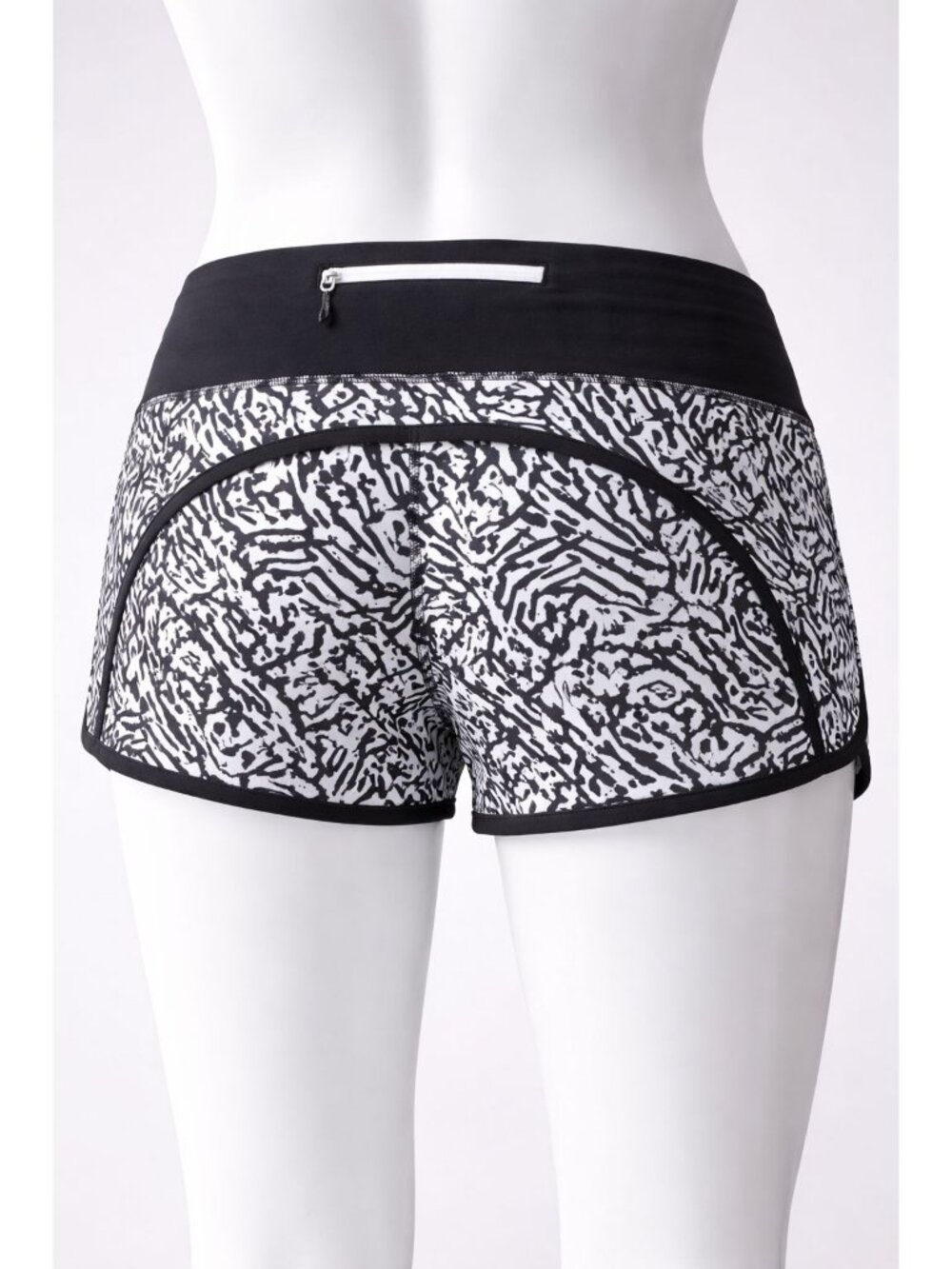 Lululemon Run Times size 6 Brushed Animal White & Black Shorts Athletic